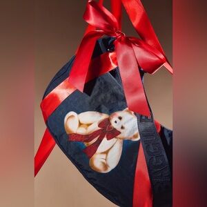 NWT BAGGU UO Exclusive Teddy Bear Medium Nylon Crescent Bag